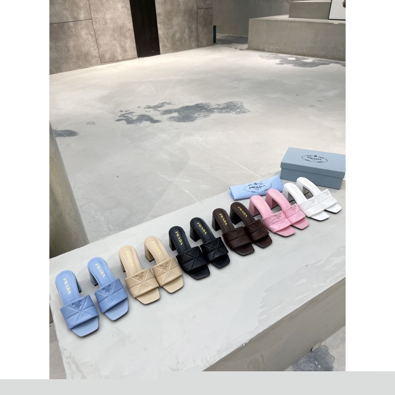 Pra*a slippers